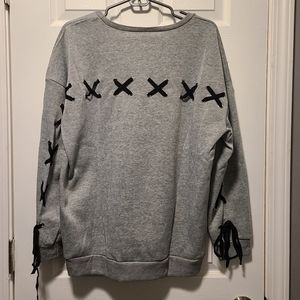 NWOT LACE BACK SWEATSHIRT SIZE XL
